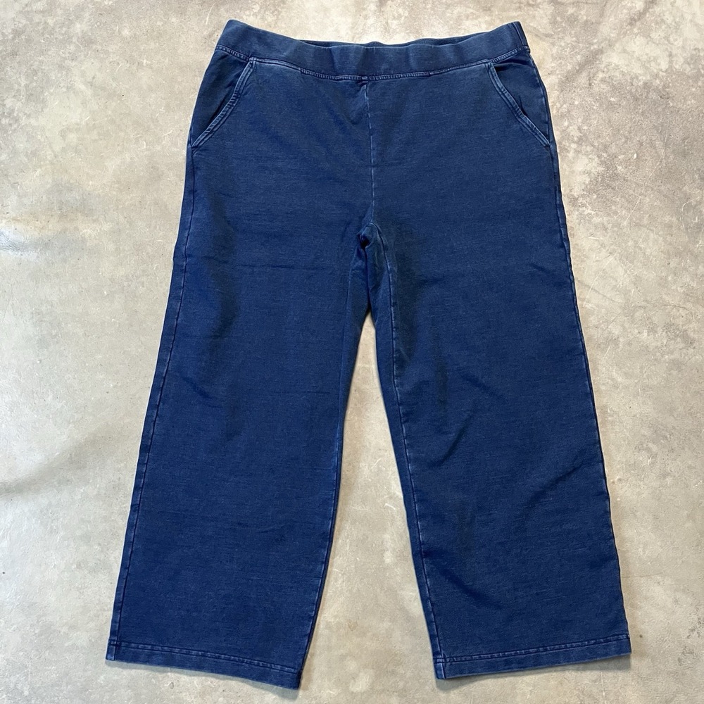 Chicos Pants Womens Sz 2/L Blue Zenergy Wide Leg Crop Dark Wash Pull On Stretch